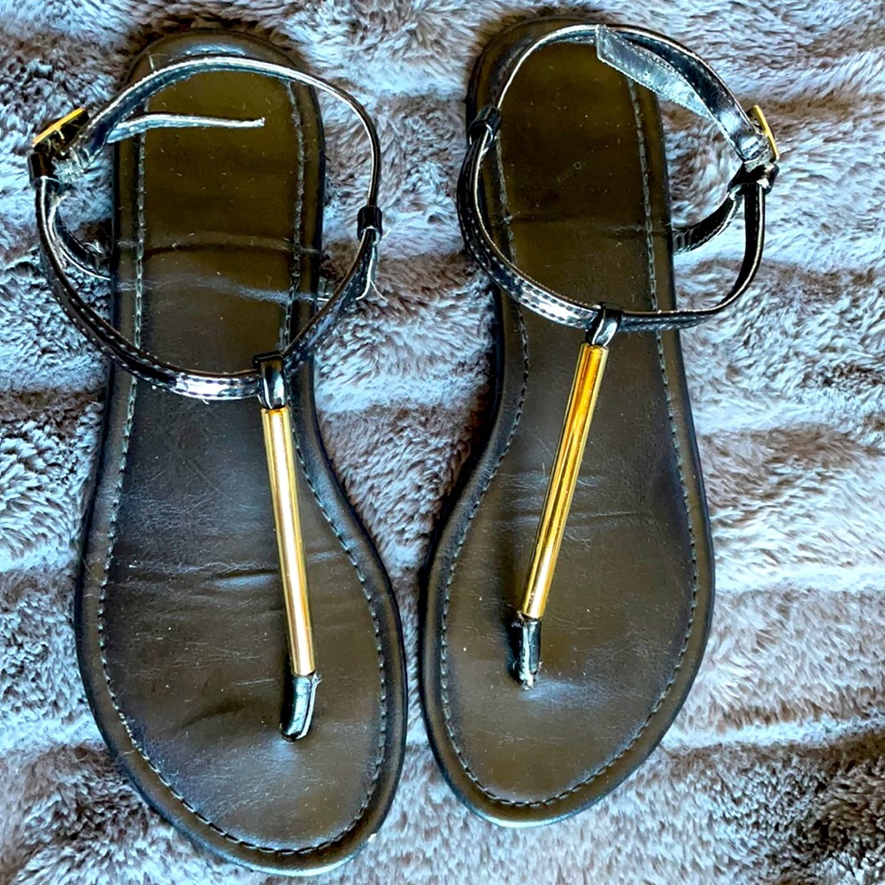 Black t strap sandals